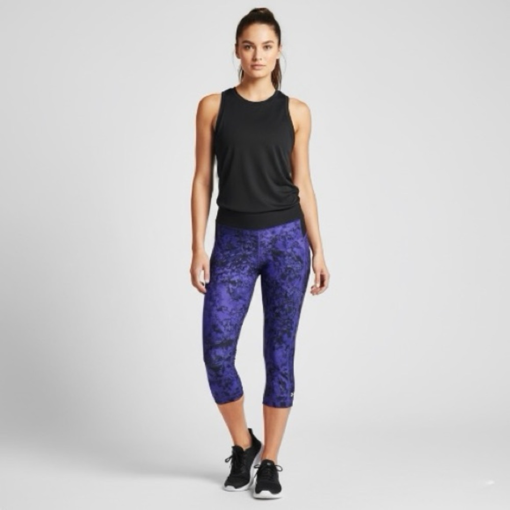 Under Armour Heat Gear Capris Purple & Black Print Activewear Women’s Size S